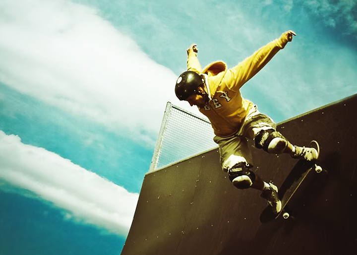 Extreme Skateboarding 1 Alegerea Designului și Simulări: Îți vom recomanda surse online unde poți găsi imagini de inspirație și pe care le poți achiziționa. Pe baza alegerilor tale, vom crea simulări digitale pentru a te ajuta să vizualizezi rezultatul final în spațiul tău.